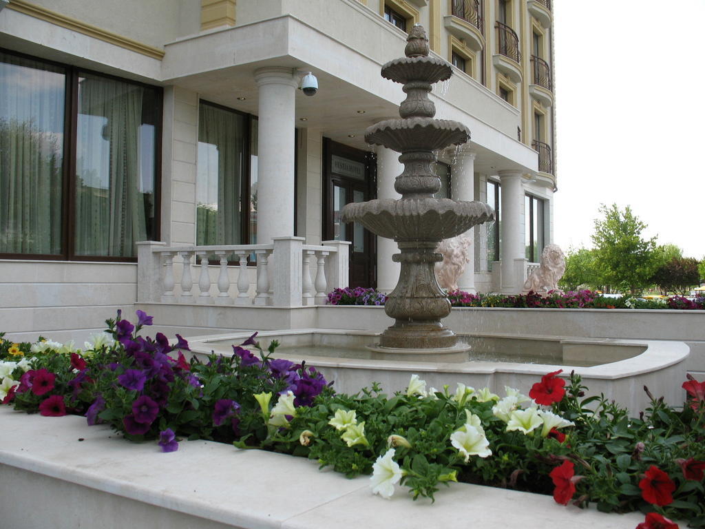 Hestia Hotel Călărași Exterior foto